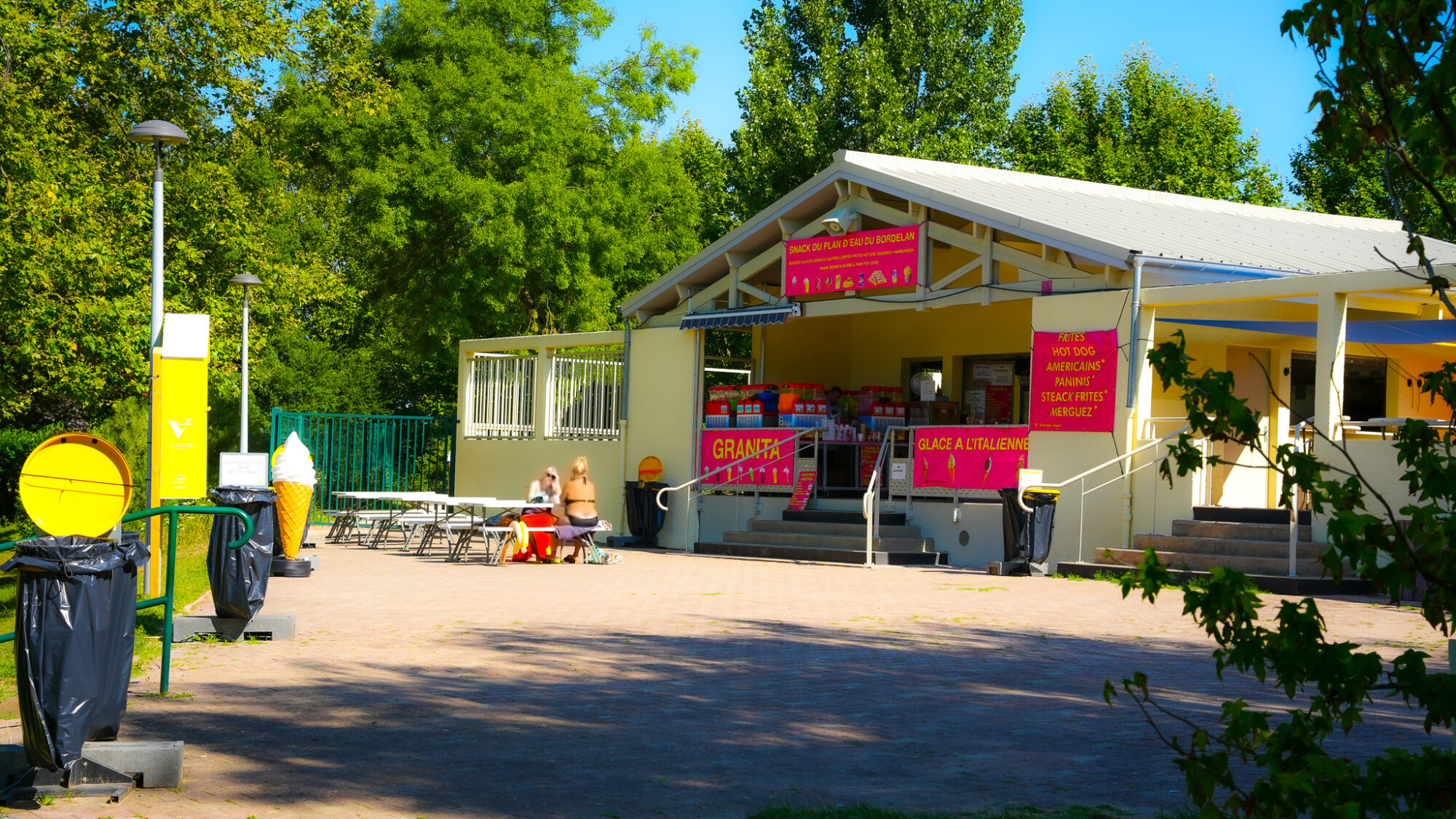 Photo du snack-bar au Plan d'eau du Bordelan