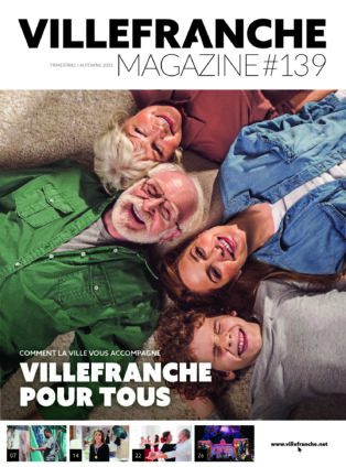 Couverture de Villefranche magasine qui représente une famille multi générationnelle