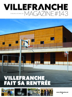 Couverture de Villefranche magasine qui représente une cour d'école