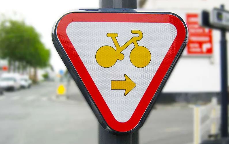 Panneau de signalisation vélo M12
