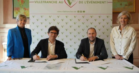 Photo des élus et des représentants de GRDF lors du renouvellement de la convention