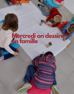 Photo d'enfant dessinant lors de l'atelier Mercredi on dessine en famille du Musée Paul-Dini