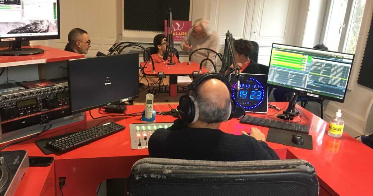 Photo d'illustration lors des ateliers numériques ados lors d'un enregistrement radio