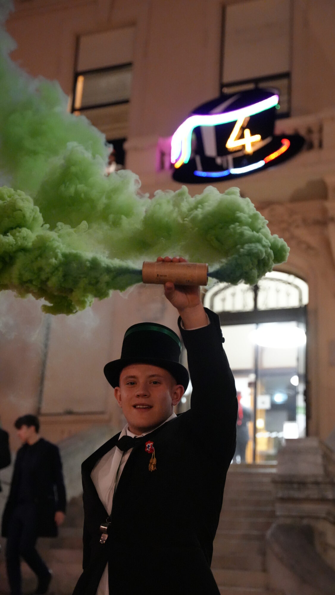 Un 20 ans sur le parvis de l'Hôtel de Ville